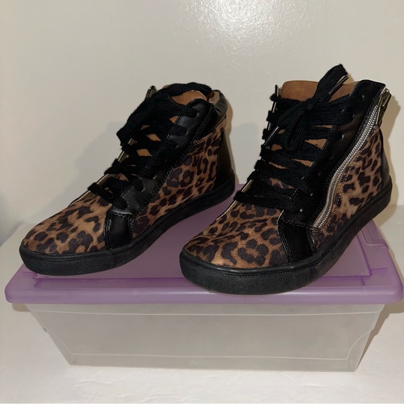 Steve Madden Leopard Print High Top Lace Up & Zip Up Sneaker Size 5M Womens - Picture 14 of 15